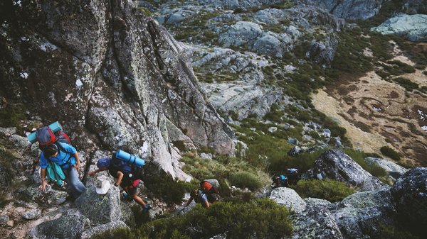Comment participer à un trek dans les montagnes Simien en Éthiopie : itinéraires et conseils pratiques ?